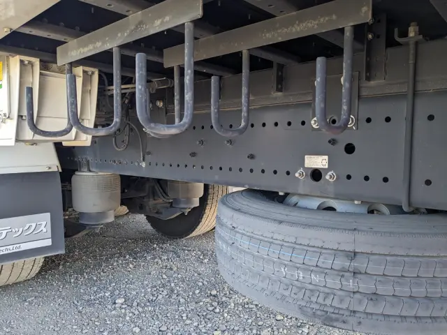 日野 プロフィア 2DG-FR1AHG(6x2)の写真23