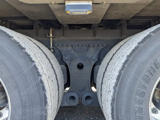 日野 プロフィア 2DG-FR1AHG(6x2)の写真24