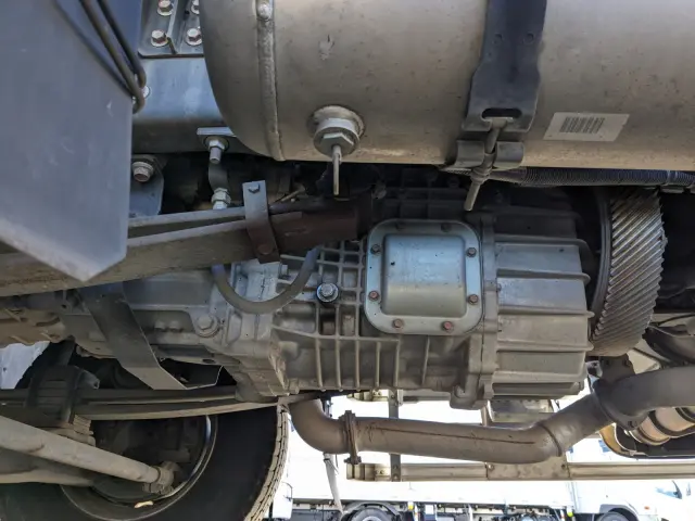 日野 プロフィア 2DG-FR1AHG(6x2)の写真26