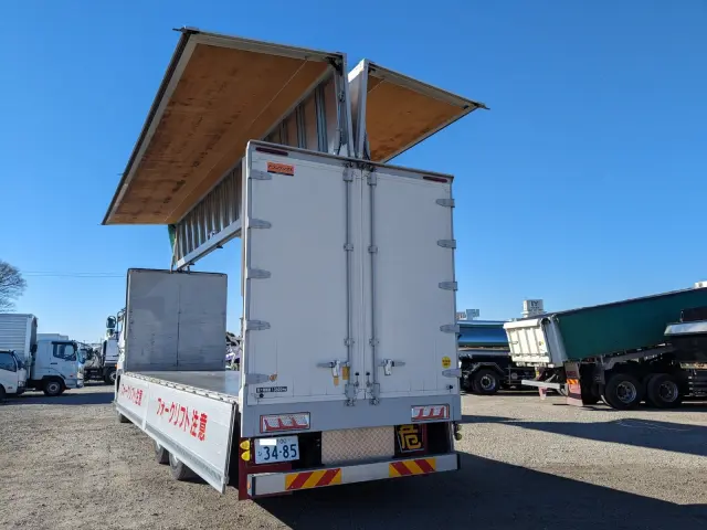 日野 プロフィア 2DG-FR1AHG(6x2)の写真35