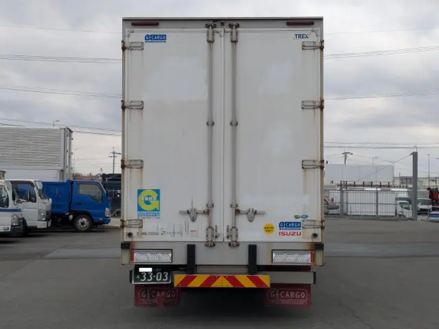 いすゞ ギガ 2PG-CYJ77C(8x4)の写真8