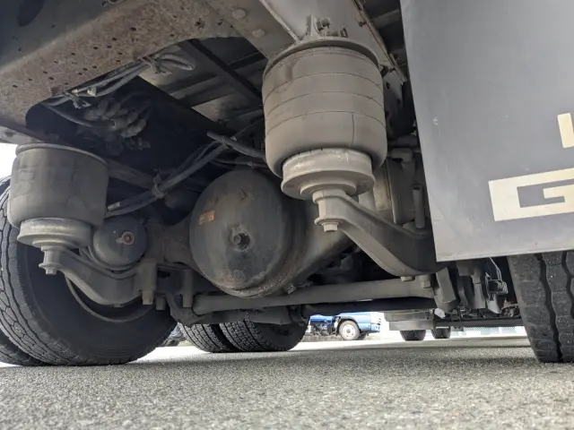 いすゞ ギガ 2PG-CYJ77C(8x4)の写真16