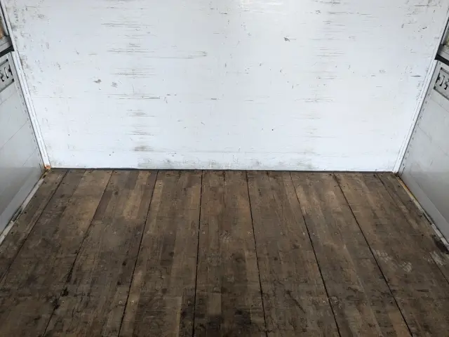 いすゞ ギガ 2PG-CYJ77C(8x4)の写真22