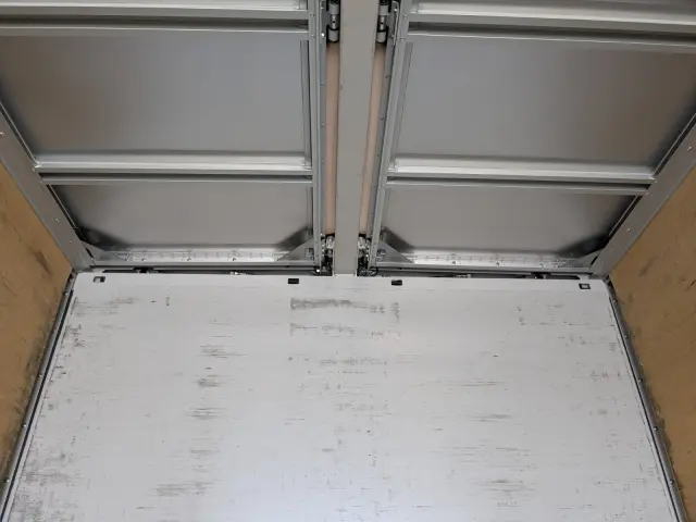 いすゞ ギガ 2PG-CYJ77C(8x4)の写真23