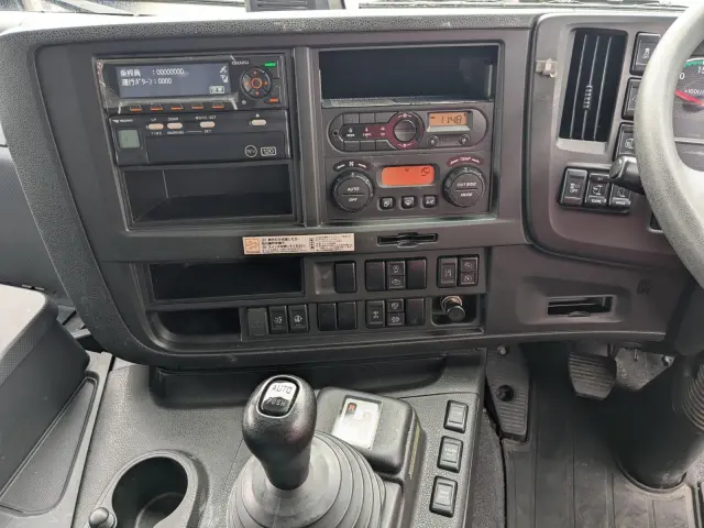 いすゞ ギガ 2PG-CYJ77C(8x4)の写真34