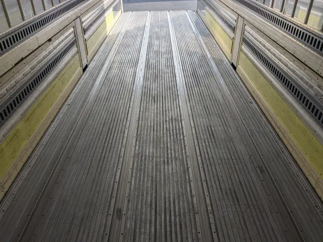 三菱 スーパーグレート 2PG-FS74HZ(8x4)の写真25