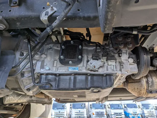 日野 デュトロ TPG-XZU710M(2WD)の写真21