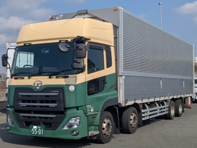 ＵＤ クオン 2PG-CG5CA(8x4)の写真1