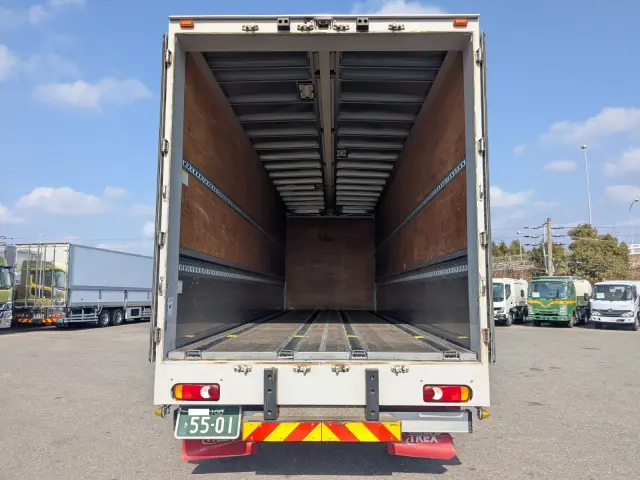 ＵＤ クオン 2PG-CG5CA(8x4)の写真8