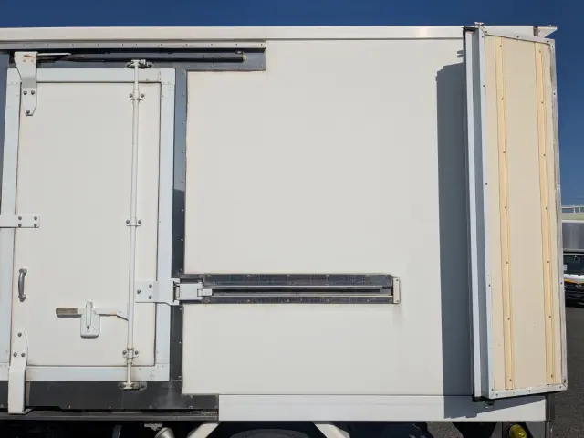 いすゞ エルフ TRG-NJR85AN(2WD)の写真20