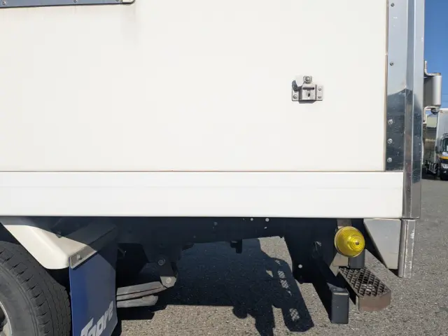 いすゞ エルフ TRG-NJR85AN(2WD)の写真21