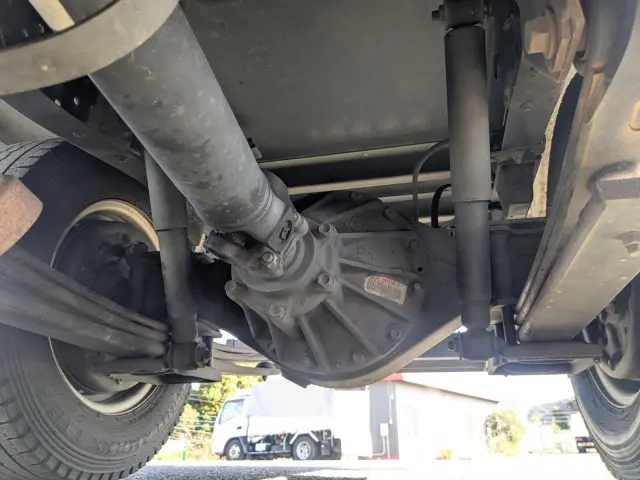 いすゞ エルフ TRG-NJR85AN(2WD)の写真23