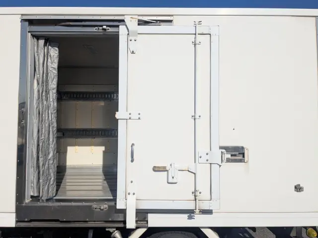 いすゞ エルフ TRG-NJR85AN(2WD)の写真26