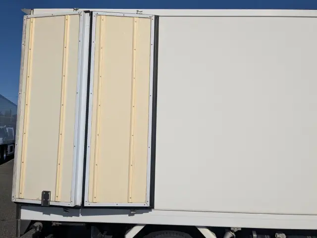 いすゞ エルフ TRG-NJR85AN(2WD)の写真27