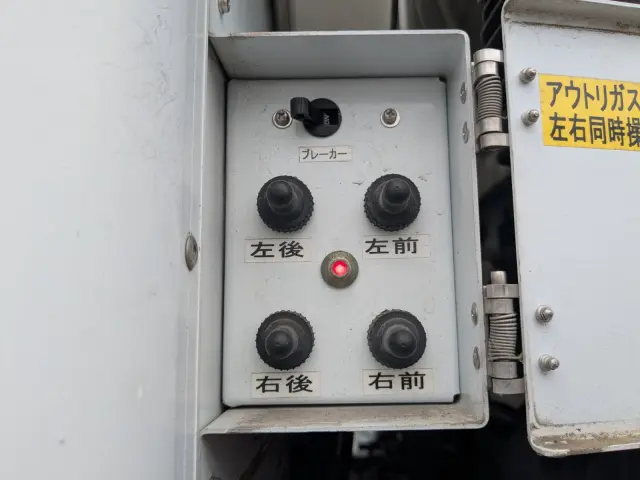 日野 デュトロ TPG-XZU712M(2WD)の写真35