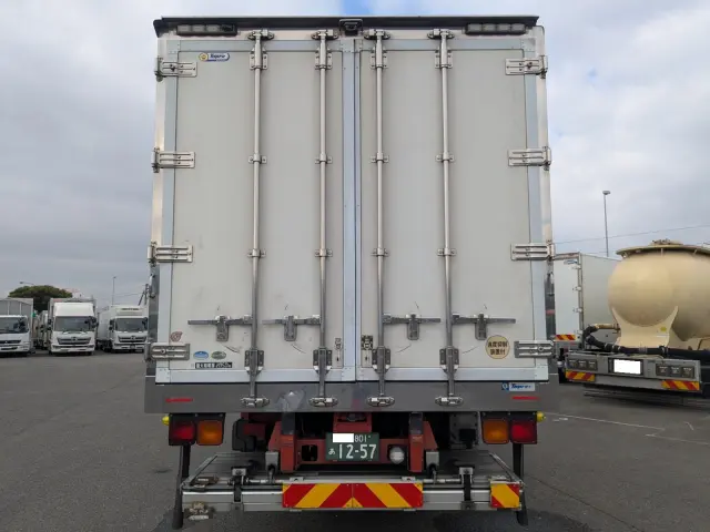 いすゞ フォワード TKG-FRR90T2(2WD)の写真6