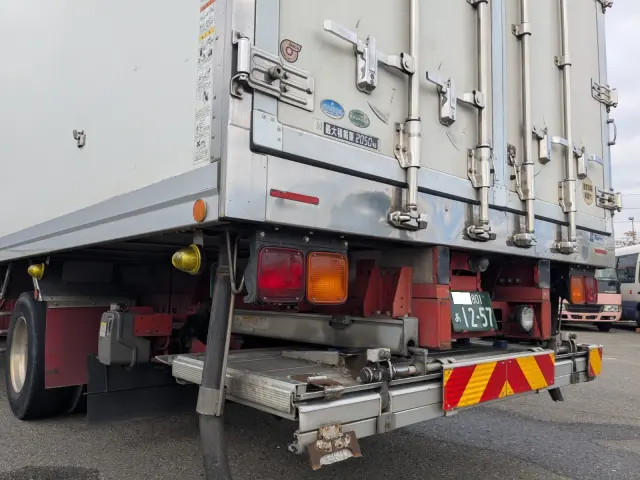 いすゞ フォワード TKG-FRR90T2(2WD)の写真7