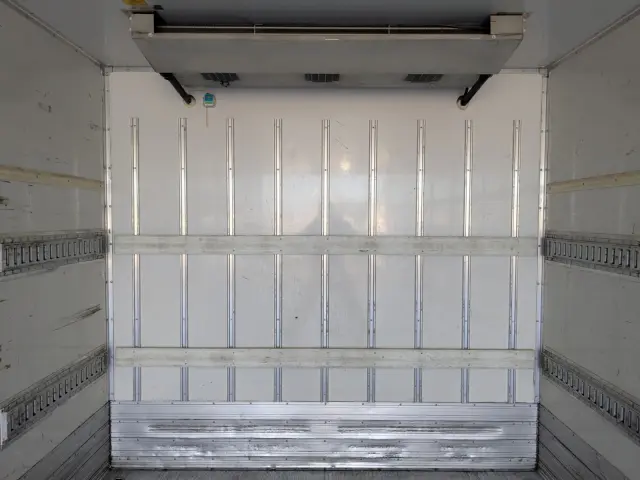 いすゞ フォワード TKG-FRR90T2(2WD)の写真19