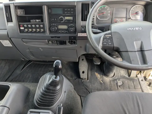 いすゞ フォワード TKG-FRR90T2(2WD)の写真39