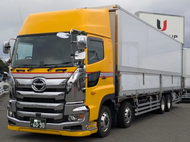 日野 プロフィア 2KG-FW1AHC(8x4)の写真1