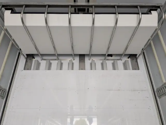 日野 プロフィア 2KG-FW1AHC(8x4)の写真18