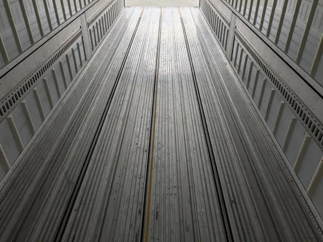 日野 プロフィア 2KG-FW1AHC(8x4)の写真19