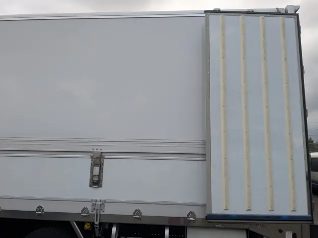 日野 プロフィア 2KG-FW1AHC(8x4)の写真20