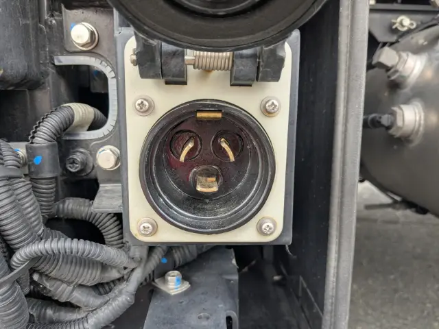 日野 プロフィア 2KG-FW1AHC(8x4)の写真33