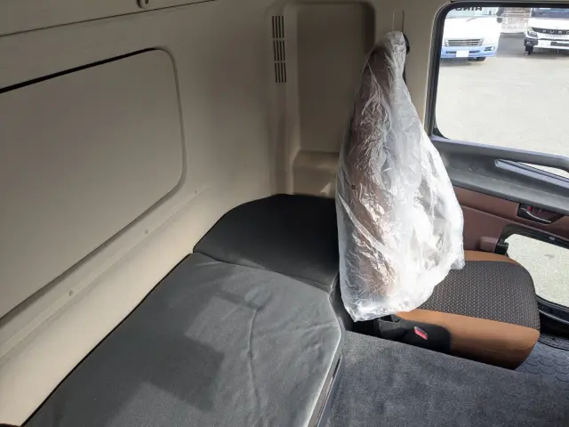 日野 プロフィア 2KG-FW1AHC(8x4)の写真36