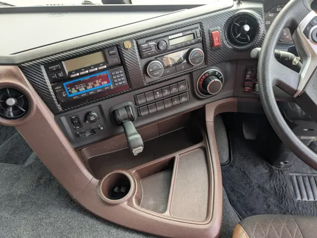 日野 プロフィア 2KG-FW1AHC(8x4)の写真37