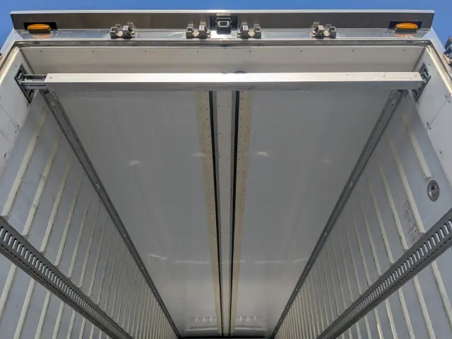 日野 プロフィア 2DG-FW1AHG(8x4)の写真10