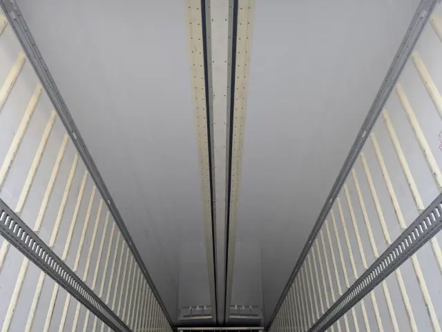 日野 プロフィア 2DG-FW1AHG(8x4)の写真15