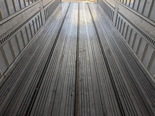 日野 プロフィア 2DG-FW1AHG(8x4)の写真18