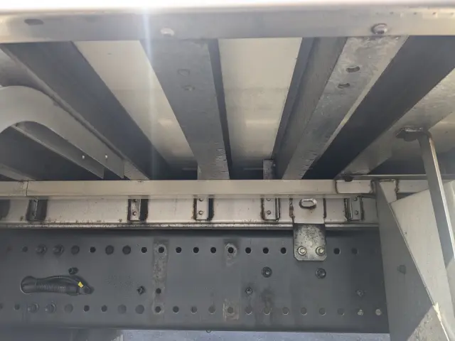 日野 プロフィア 2DG-FW1AHG(8x4)の写真23