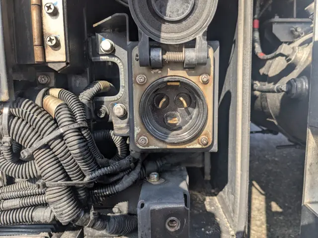 日野 プロフィア 2DG-FW1AHG(8x4)の写真35