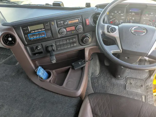 日野 プロフィア 2DG-FW1AHG(8x4)の写真39