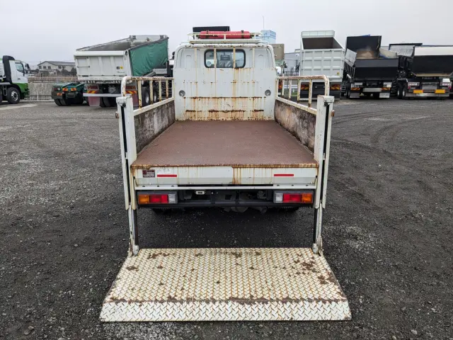 三菱 キャンター TPG-FBA00(2WD)の写真11