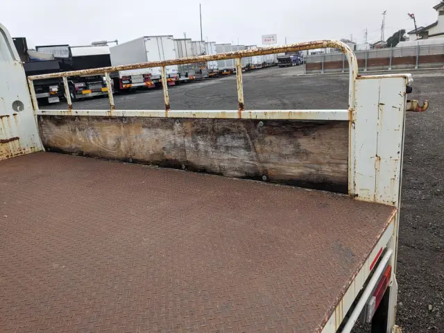 三菱 キャンター TPG-FBA00(2WD)の写真18