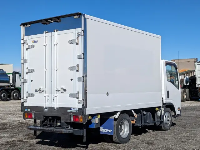 いすゞ エルフ TPG-NMR85AN(2WD)の写真5