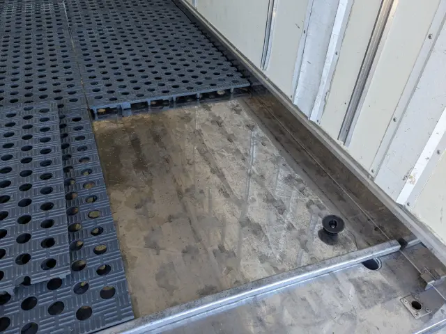 いすゞ エルフ TPG-NMR85AN(2WD)の写真13