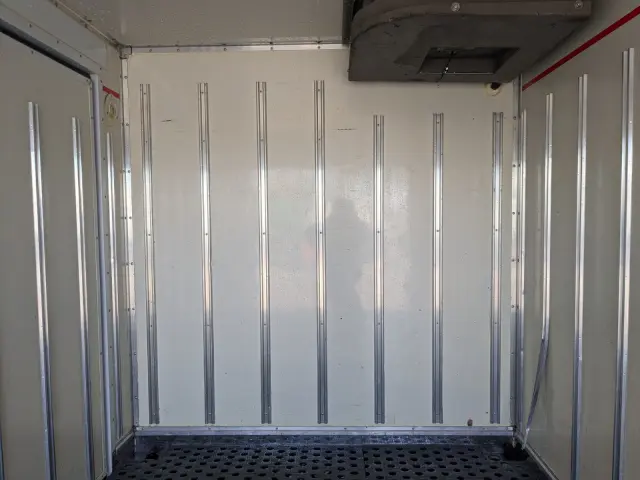 いすゞ エルフ TPG-NMR85AN(2WD)の写真17