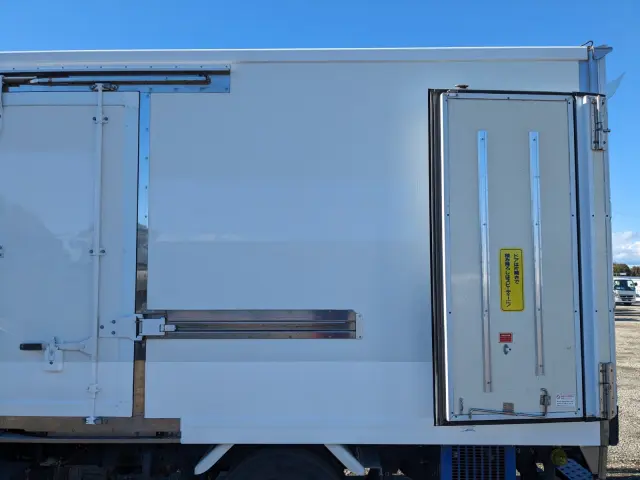 いすゞ エルフ TPG-NMR85AN(2WD)の写真21