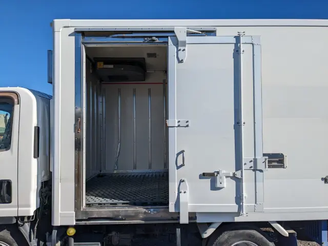 いすゞ エルフ TPG-NMR85AN(2WD)の写真27