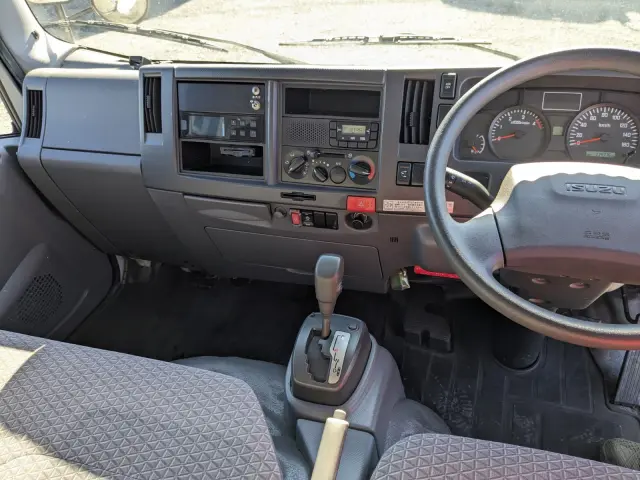 いすゞ エルフ TPG-NMR85AN(2WD)の写真37