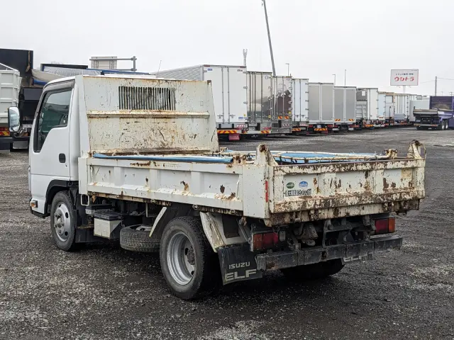 いすゞ エルフ TPG-NJR85AD(2WD)の写真4