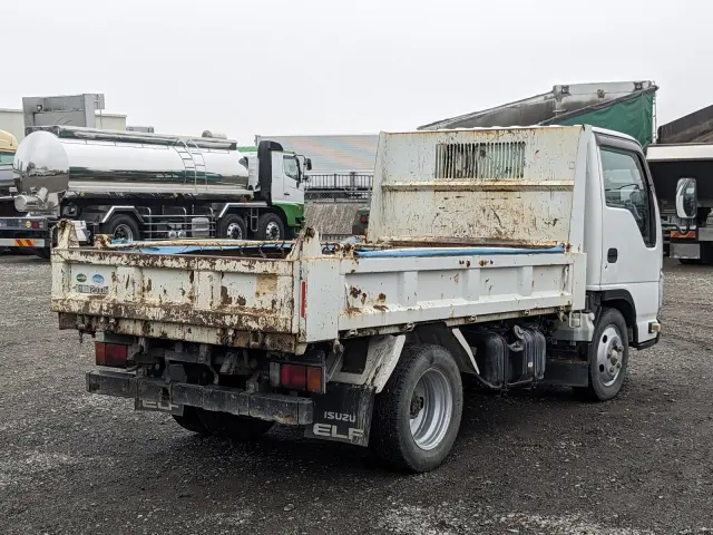 いすゞ エルフ TPG-NJR85AD(2WD)の写真5