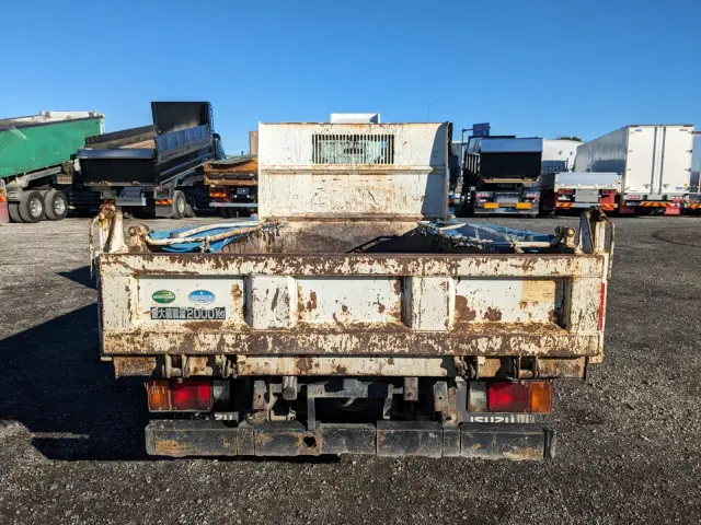 いすゞ エルフ TPG-NJR85AD(2WD)の写真6