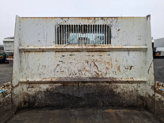 いすゞ エルフ TPG-NJR85AD(2WD)の写真15