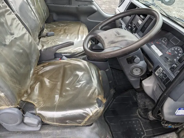 いすゞ エルフ TPG-NJR85AD(2WD)の写真38