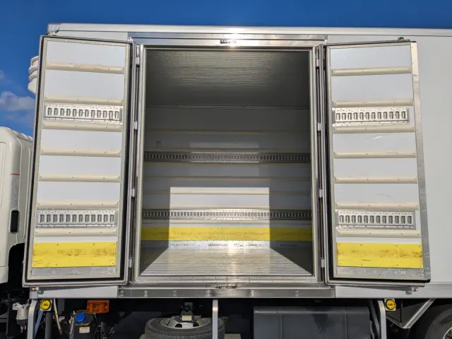 日野 レンジャー 2KG-FD2ABG(2WD)の写真28